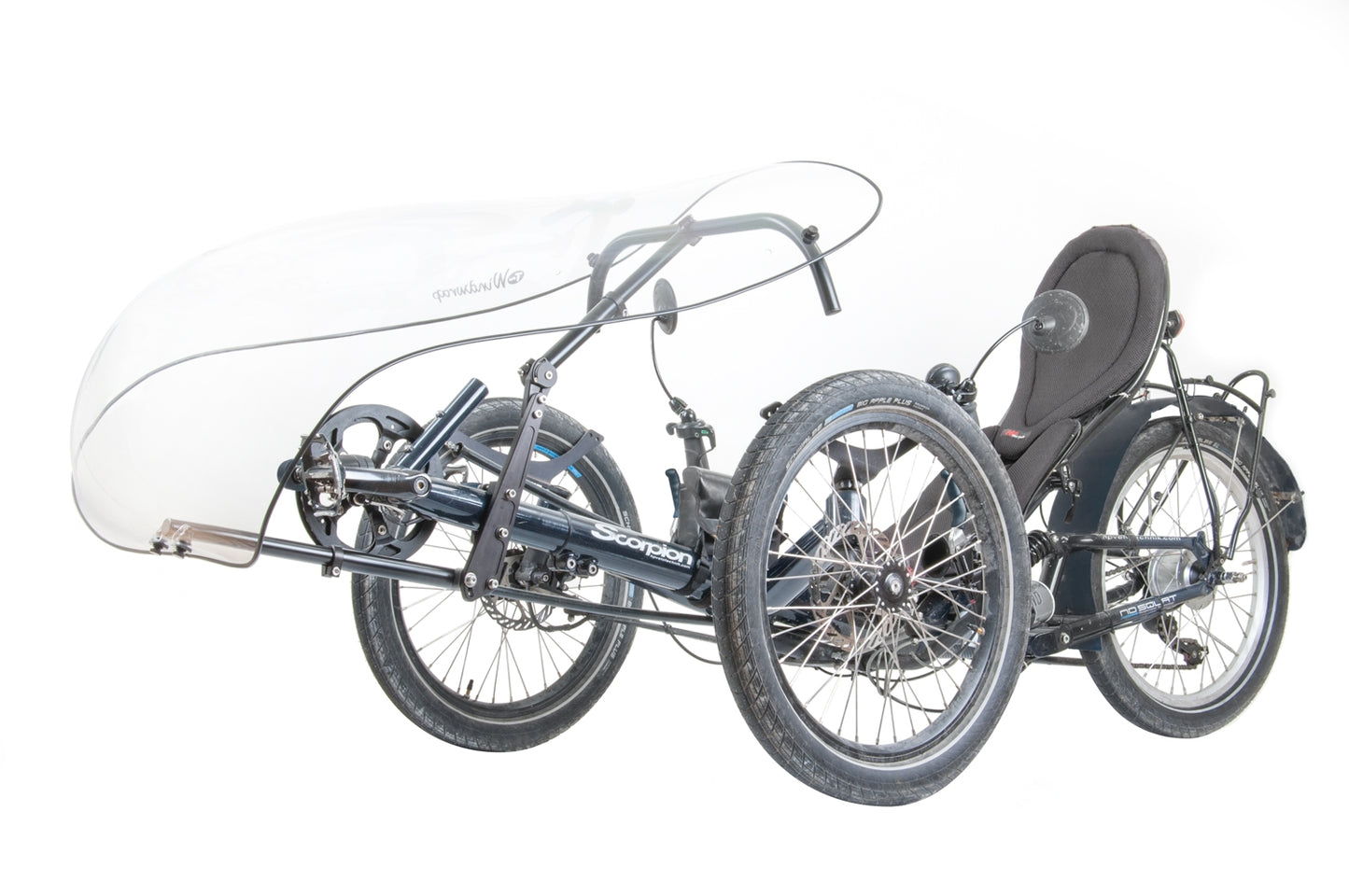 TerraCycle Windwrap WGX Frontverkleidung mit WINTR Mount am HP Velotechnik Scorpion