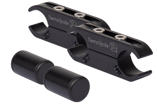 Befestigungsset für Velorian Blinkanlage am Liegeradsitz, bestehend aus je 2 Doppelklemmschellen und 40 mm Rohr