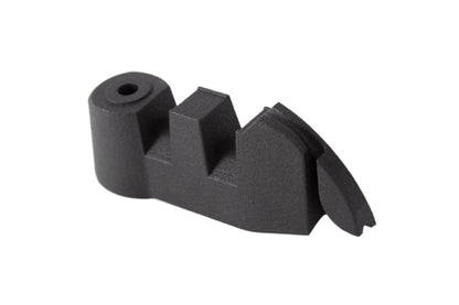 Sensorhalter ICE für Motorsensor Shimano Steps passend für ICE FULL FAT. Ansicht diagonal hinten.