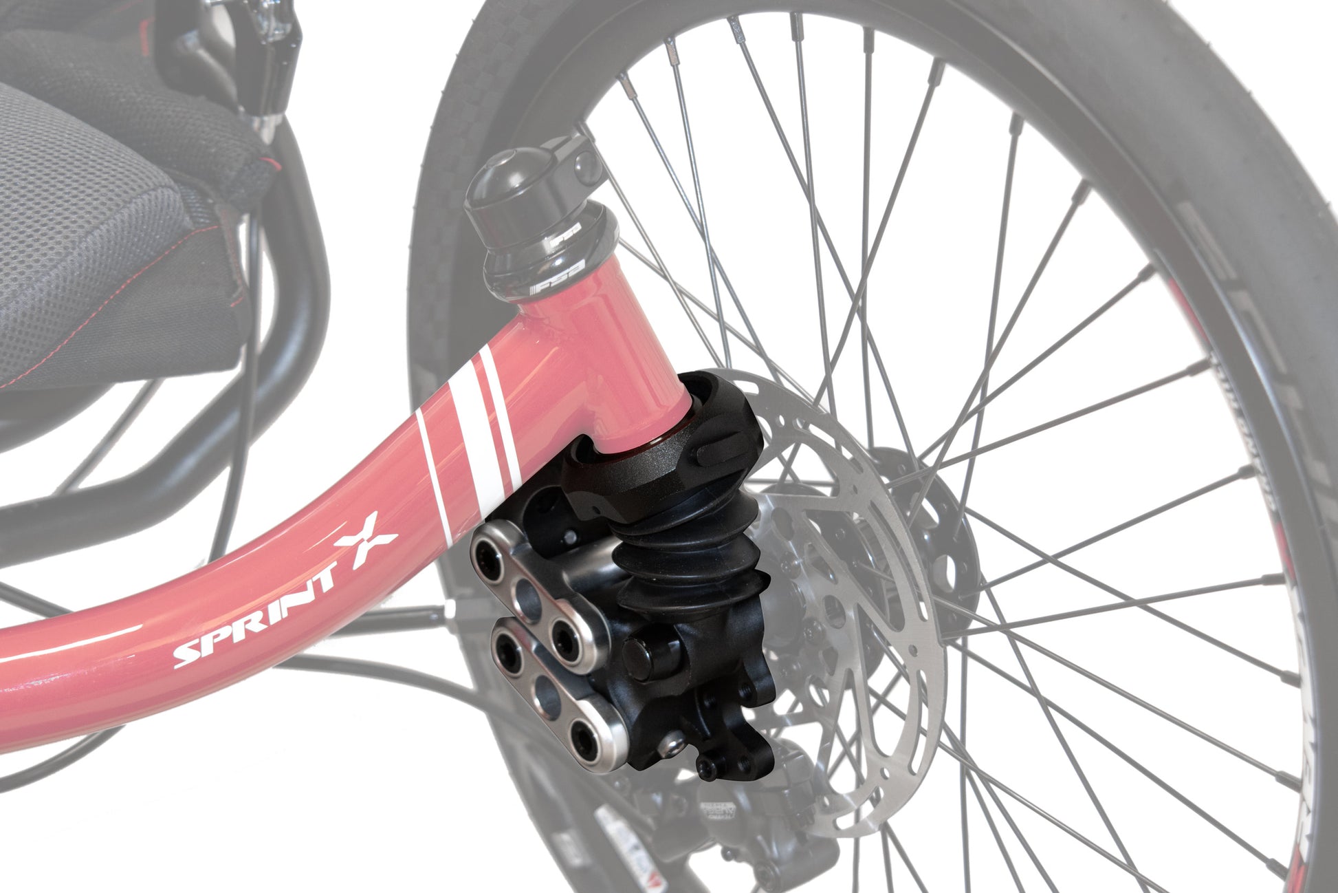 Rädträger Achsschenkel ICE gefedert, montiert am Liegedreirad ICE Sprint X in passion red