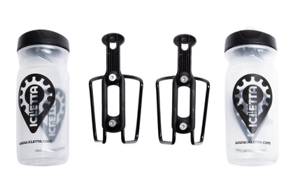 Zefal Trinkflaschen Set mit Halterung für Fahrrad oder Liegerad, Kompletteset mit zwei Haltern und Trinkflaschen mit ICLETTA Logo. Ansicht als Flatlay von oben.